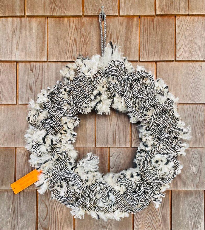 Beachcomber Wreath -Black & White