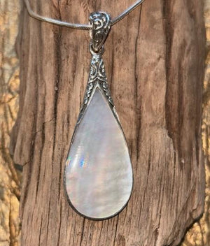 Mother of Pearl Teardrop Necklace